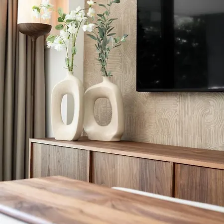 Oasis 325 Hideaway Luxe Garden אסטפונה