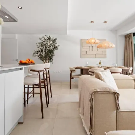 Oasis 325 Hideaway Luxe Garden Апартаменти Естепона