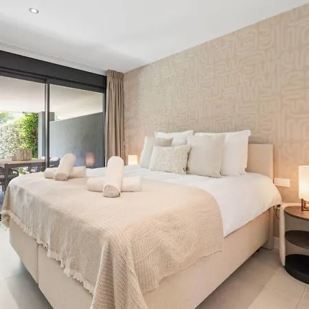 Oasis 325 Hideaway Luxe Garden *