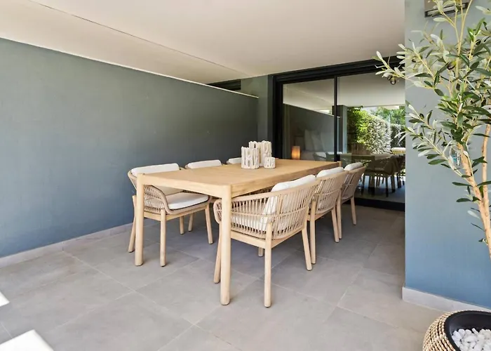 Oasis 325 Hideaway Luxe Garden Apartment