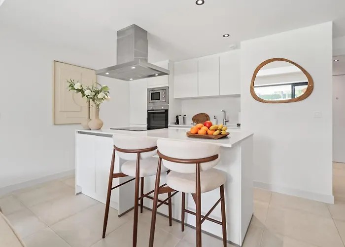 Oasis 325 Hideaway Luxe Garden Apartment *