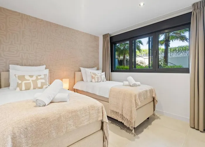 Oasis 325 Hideaway Luxe Garden