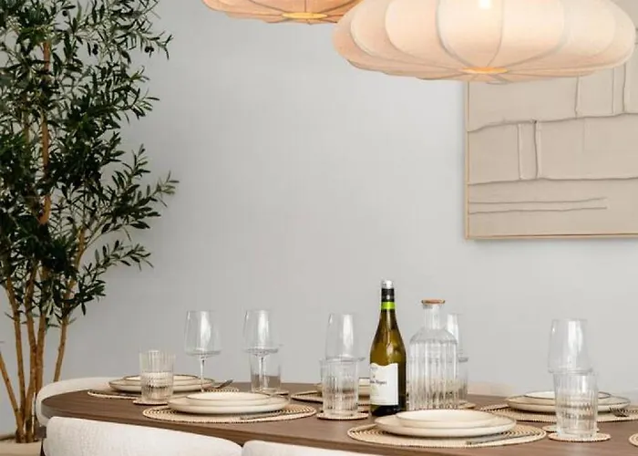 Oasis 325 Hideaway Luxe Garden Apartment